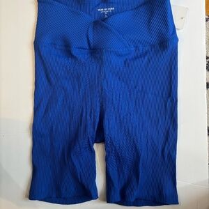 NWT - never worn Year of ours RIBBED V WAIST BIKER SHORT * rare colour *